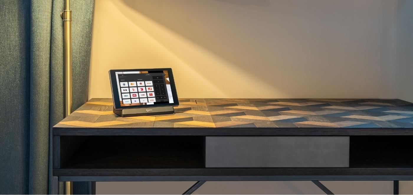Das SuitePad In-Room Tablet als Fernbedienung