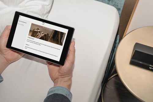 Late-Check-Out-Option auf dem SuitePad In-Room Tablet