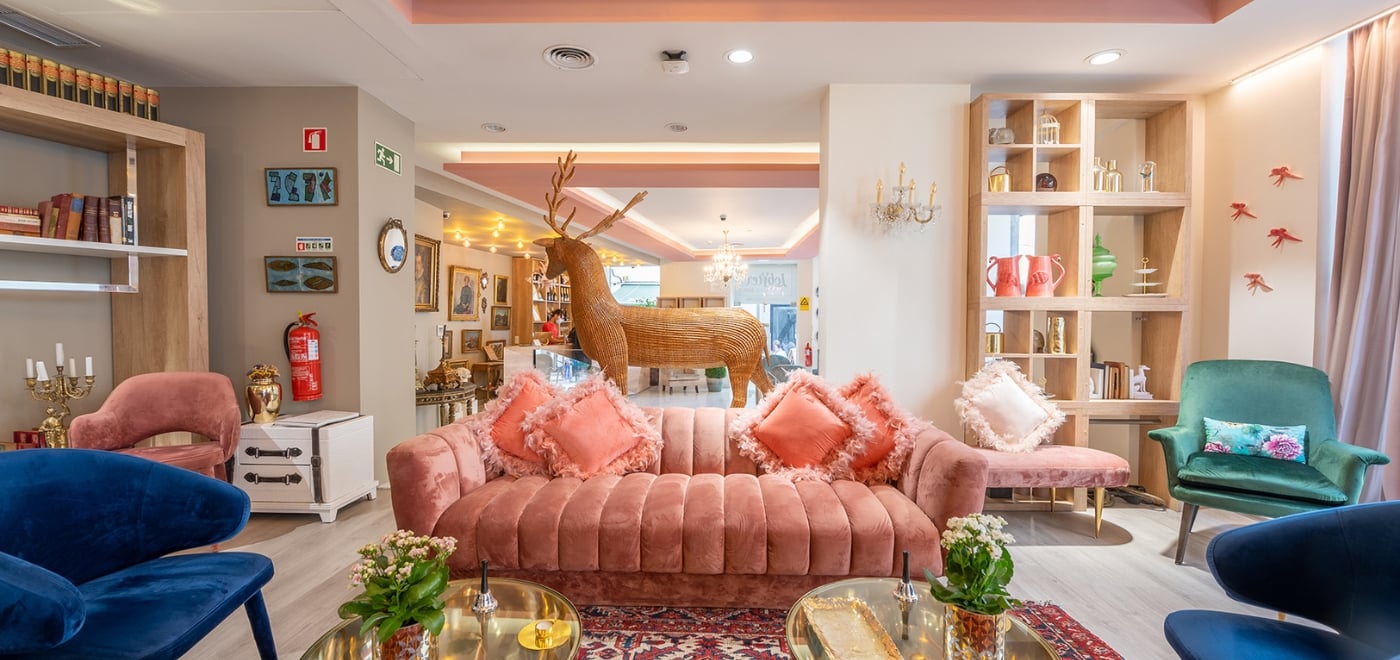 Colorful interior of Sé Boutique Hotel
