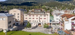 Hotel Lenzerhorn Aussenansicht
