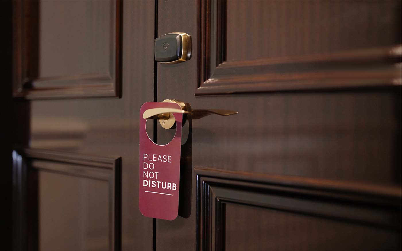 Do Not Disturb Schild an Hotelzimmertür